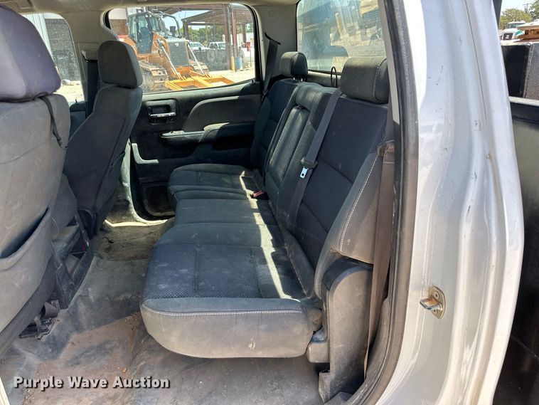 image for item DK6633 2016 Chevrolet Silverado 3500 HD Crew Cab flatbed pickup truck