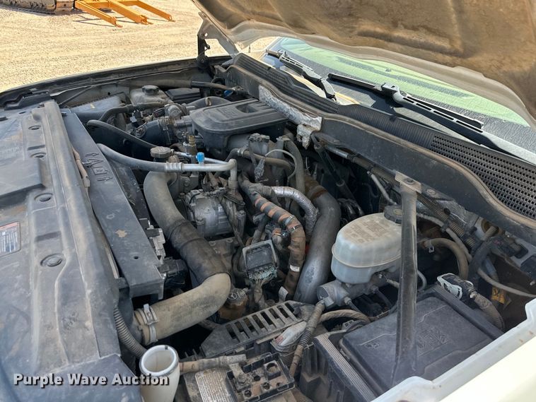 image for item DK6633 2016 Chevrolet Silverado 3500 HD Crew Cab flatbed pickup truck