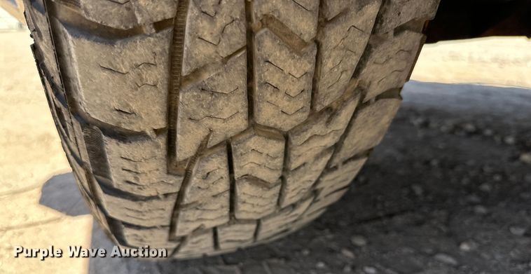 image for item DK6633 2016 Chevrolet Silverado 3500 HD Crew Cab flatbed pickup truck