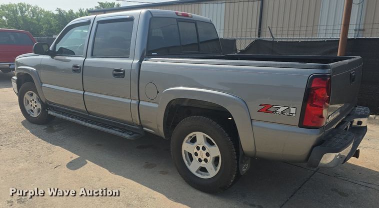 image for item DM1696 2006 Chevrolet Silverado 1500 Crew Cab pickup truck