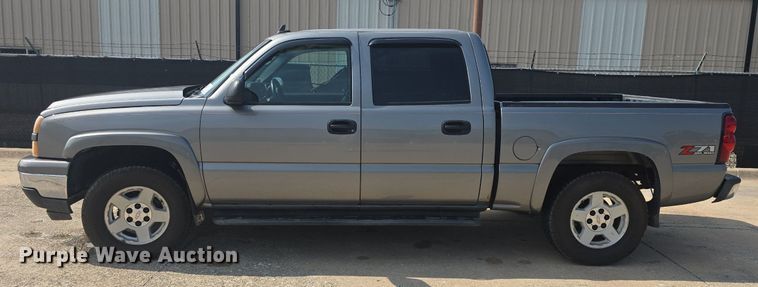 image for item DM1696 2006 Chevrolet Silverado 1500 Crew Cab pickup truck