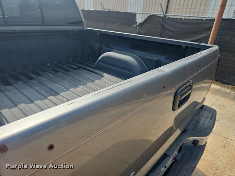 image for item DM1696 2006 Chevrolet Silverado 1500 Crew Cab pickup truck