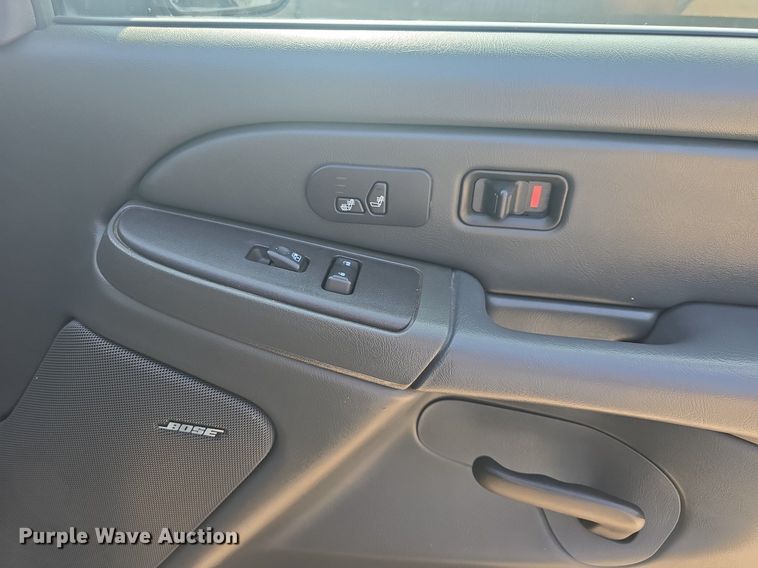 image for item DM1696 2006 Chevrolet Silverado 1500 Crew Cab pickup truck