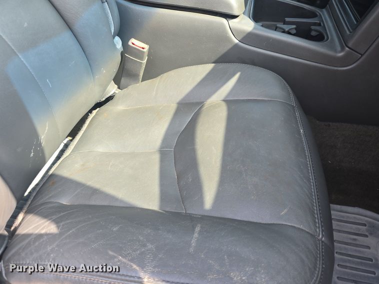 image for item DM1696 2006 Chevrolet Silverado 1500 Crew Cab pickup truck