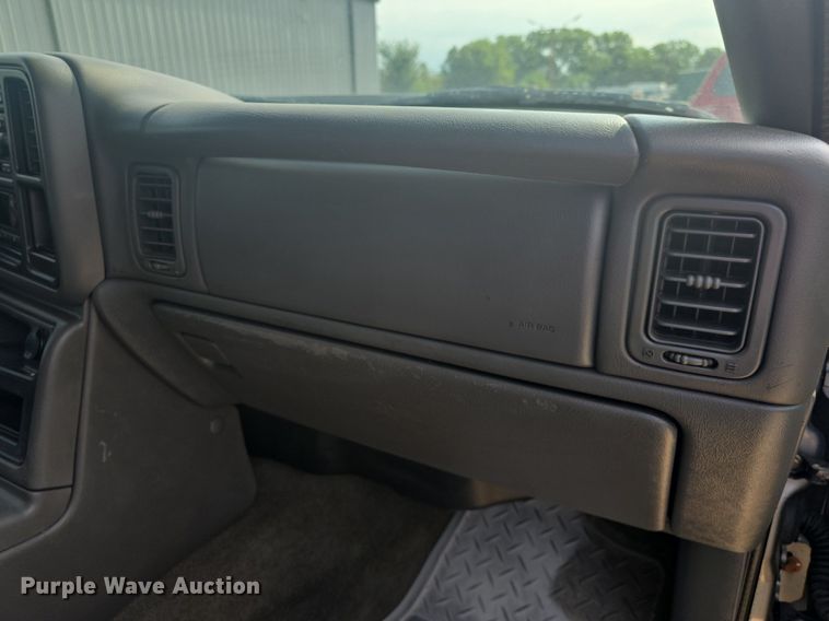 image for item DM1696 2006 Chevrolet Silverado 1500 Crew Cab pickup truck