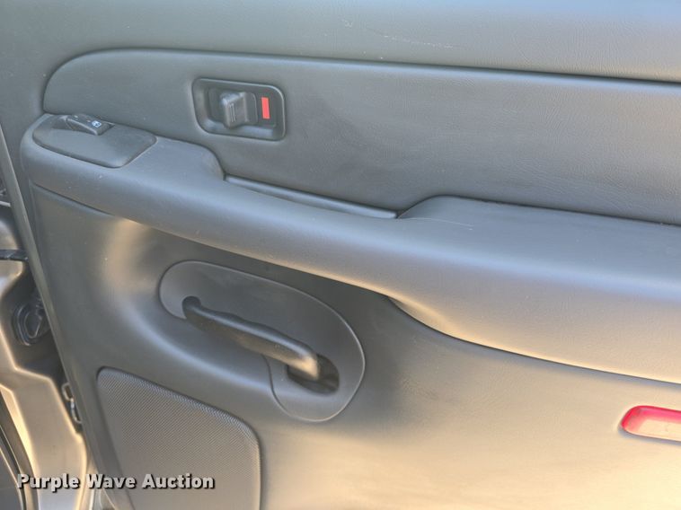 image for item DM1696 2006 Chevrolet Silverado 1500 Crew Cab pickup truck