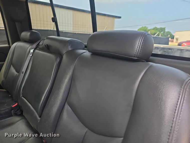 image for item DM1696 2006 Chevrolet Silverado 1500 Crew Cab pickup truck