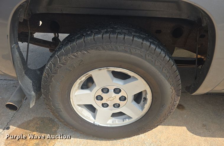 image for item DM1696 2006 Chevrolet Silverado 1500 Crew Cab pickup truck