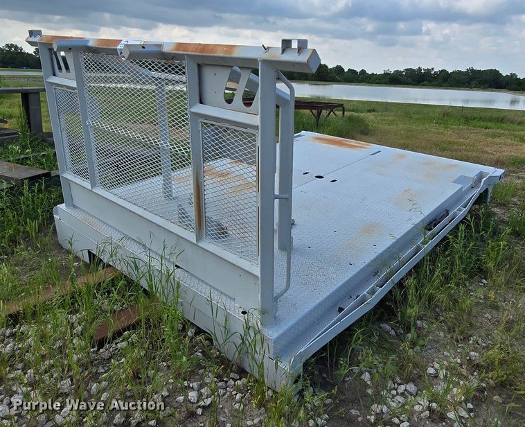 image for item DM1704 Winch truck bed