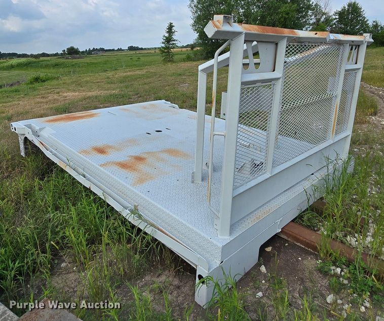 image for item DM1704 Winch truck bed