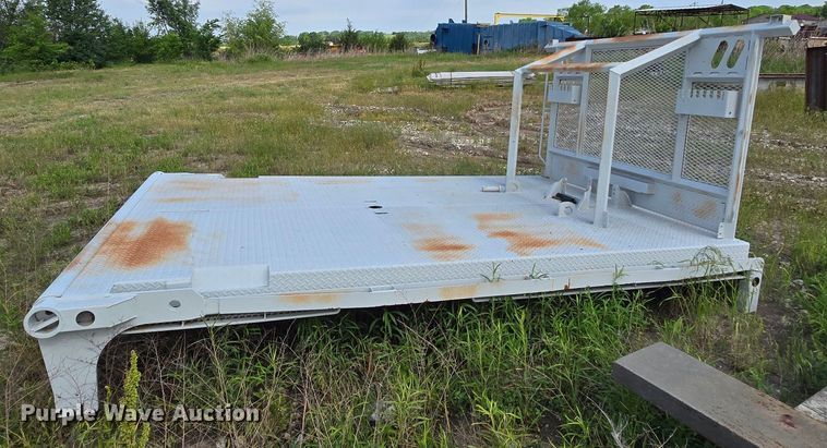 image for item DM1704 Winch truck bed