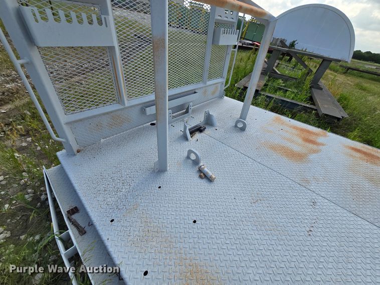 image for item DM1704 Winch truck bed