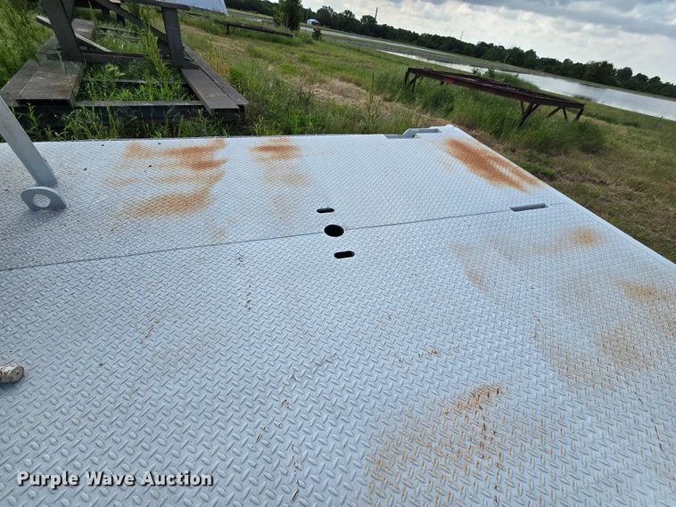 image for item DM1704 Winch truck bed