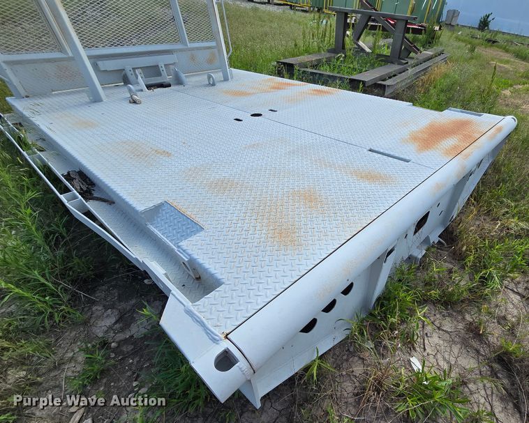 image for item DM1704 Winch truck bed