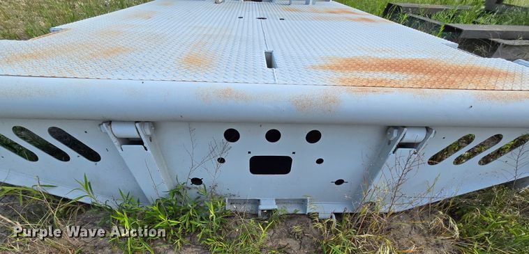 image for item DM1704 Winch truck bed