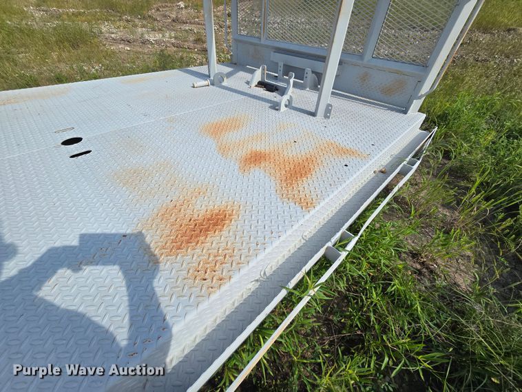 image for item DM1704 Winch truck bed