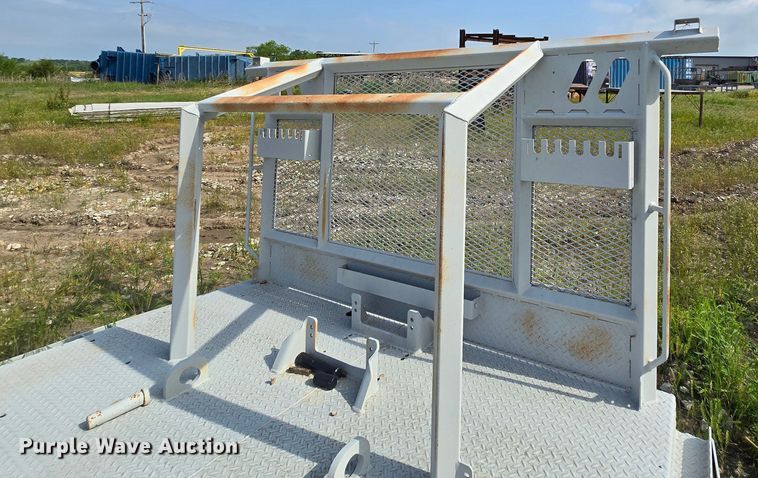 image for item DM1704 Winch truck bed