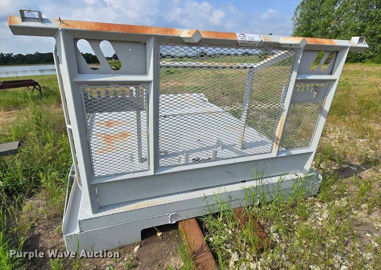 image for item DM1704 Winch truck bed