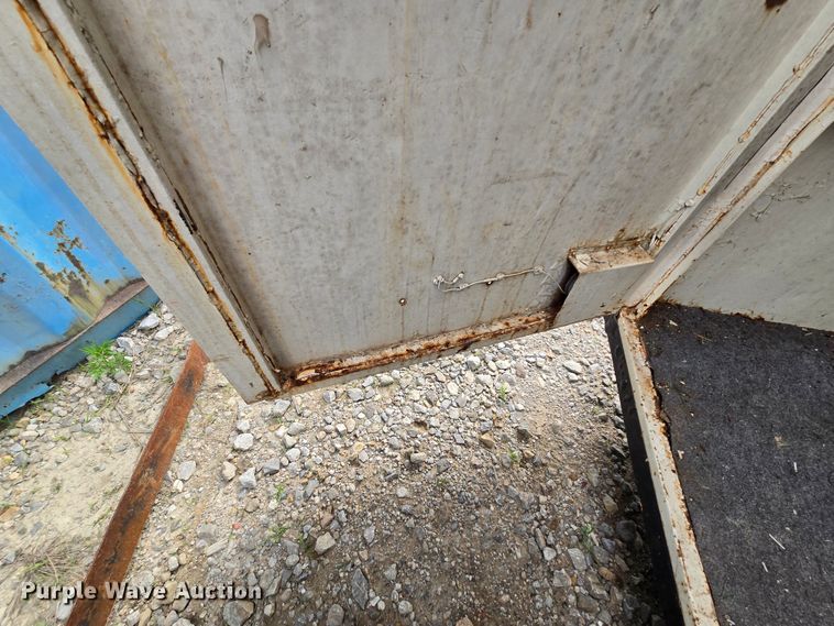 image for item DM1705 1988 W-W enclosed cargo trailer