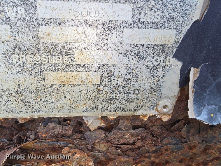 image for item DM1705 1988 W-W enclosed cargo trailer