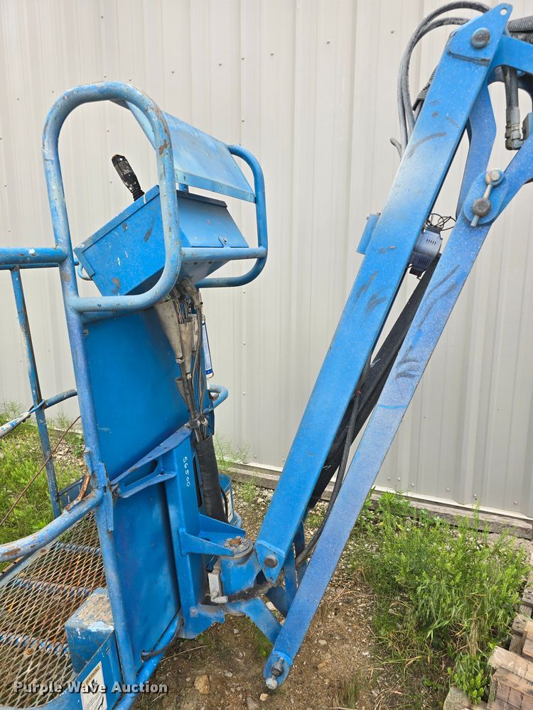 image for item DM1706 2006 Genie Z3020N boom lift
