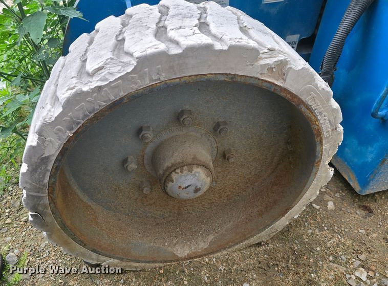 image for item DM1706 2006 Genie Z3020N boom lift