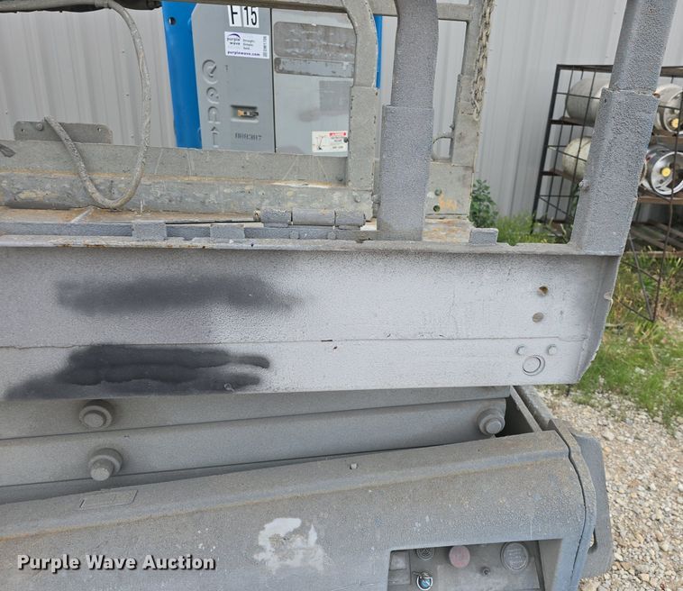 image for item DM1716 Condor V1833XL scissor lift