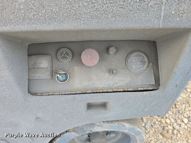 image for item DM1716 Condor V1833XL scissor lift