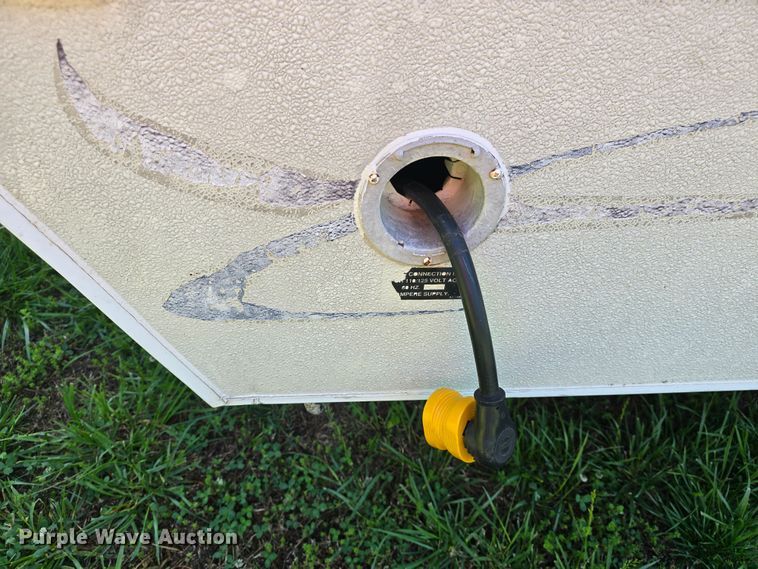 image for item DM1717 2000 Dutchmen Classic camper