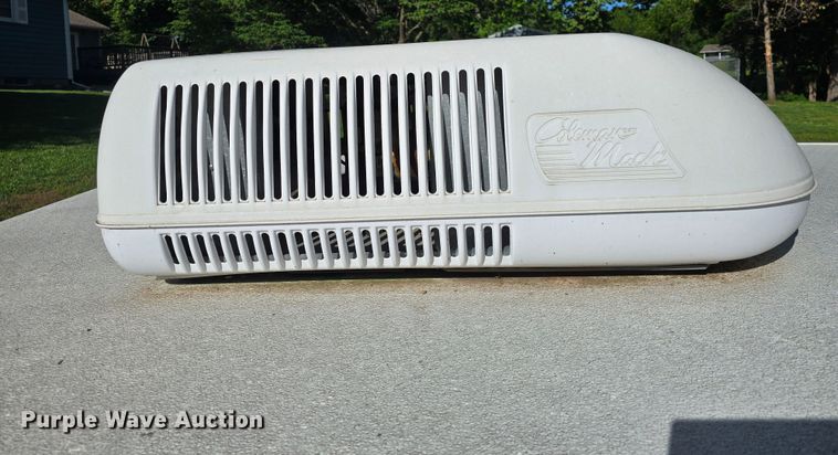 image for item DM1717 2000 Dutchmen Classic camper