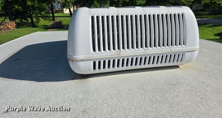 image for item DM1717 2000 Dutchmen Classic camper