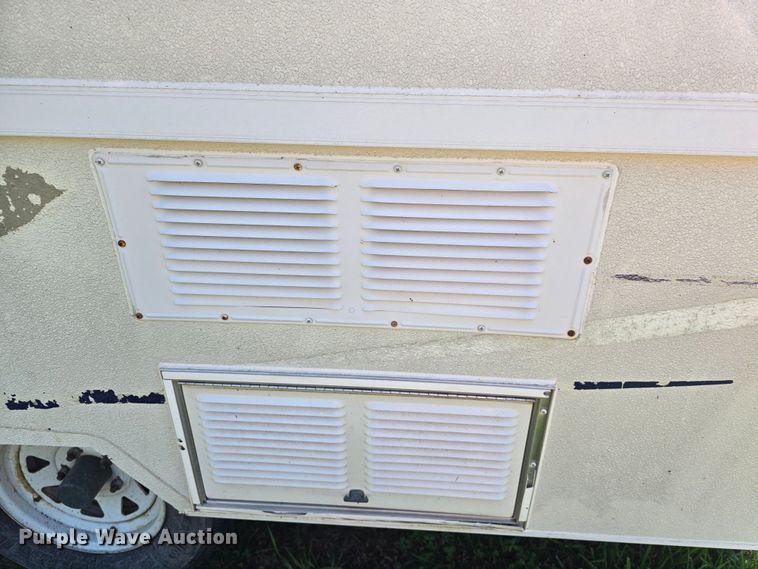 image for item DM1717 2000 Dutchmen Classic camper