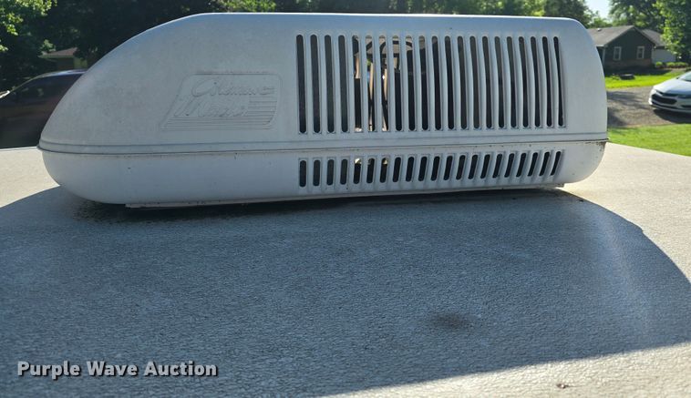 image for item DM1717 2000 Dutchmen Classic camper