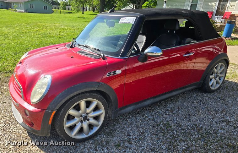 image for item DM1718 2006 Mini Cooper S convertible