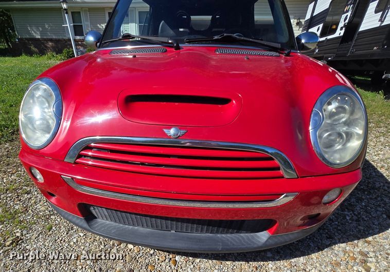 image for item DM1718 2006 Mini Cooper S convertible