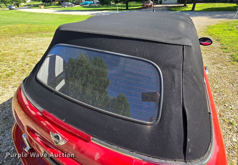 image for item DM1718 2006 Mini Cooper S convertible