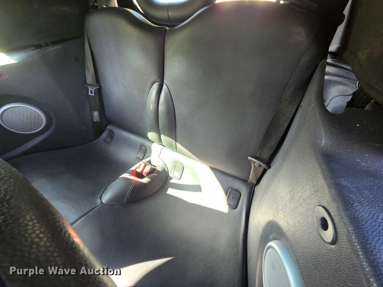 image for item DM1718 2006 Mini Cooper S convertible