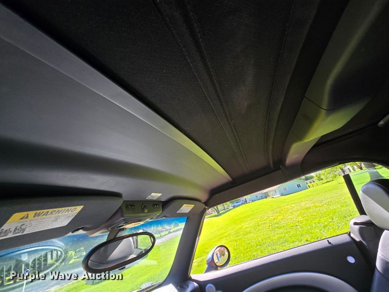 image for item DM1718 2006 Mini Cooper S convertible