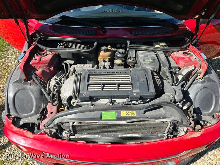 image for item DM1718 2006 Mini Cooper S convertible