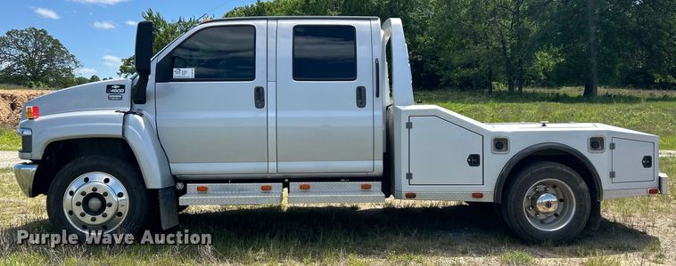image for item DO1139 2006 Chevrolet C4500 flatbed truck