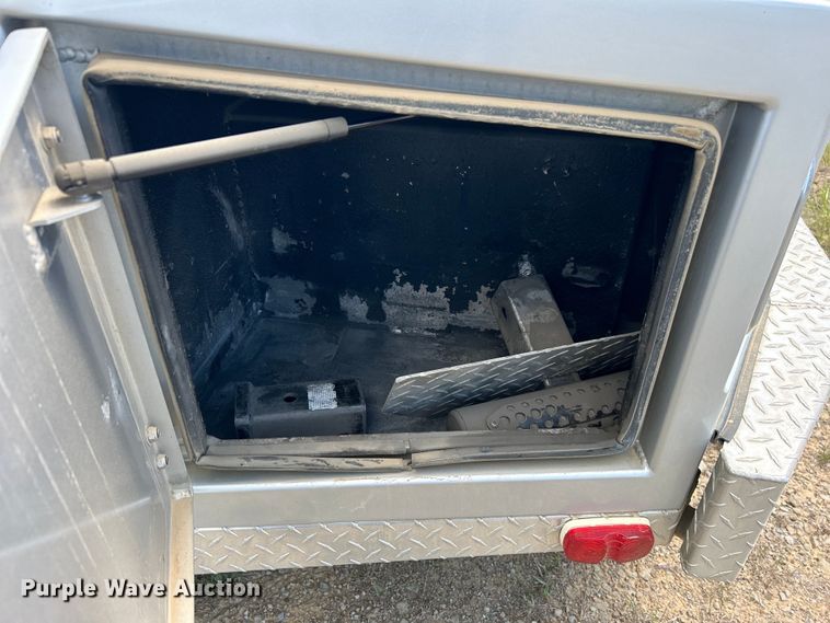 image for item DO1139 2006 Chevrolet C4500 flatbed truck