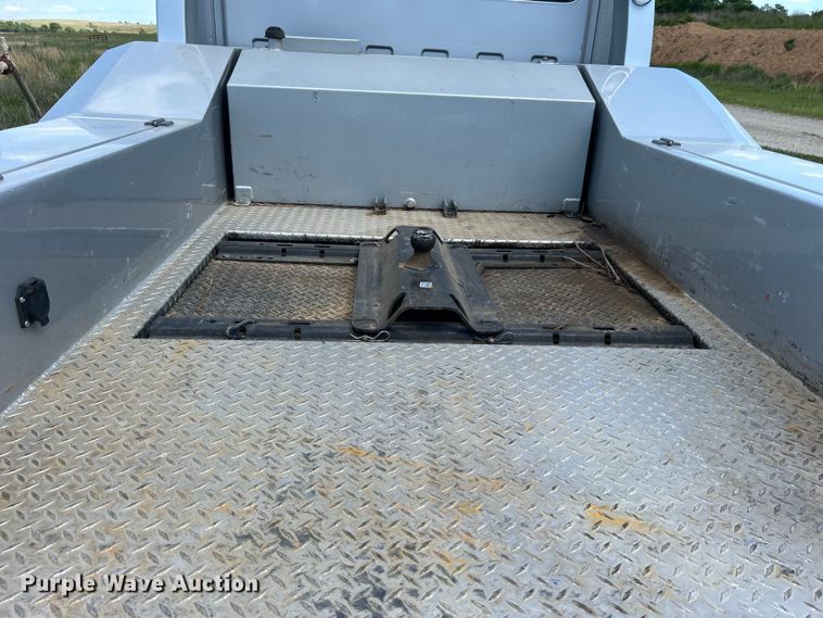 image for item DO1139 2006 Chevrolet C4500 flatbed truck