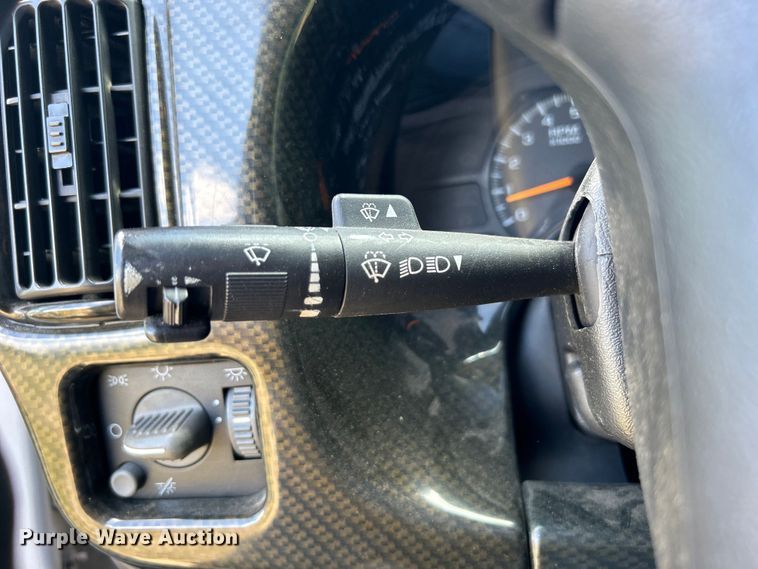 image for item DO1139 2006 Chevrolet C4500 flatbed truck