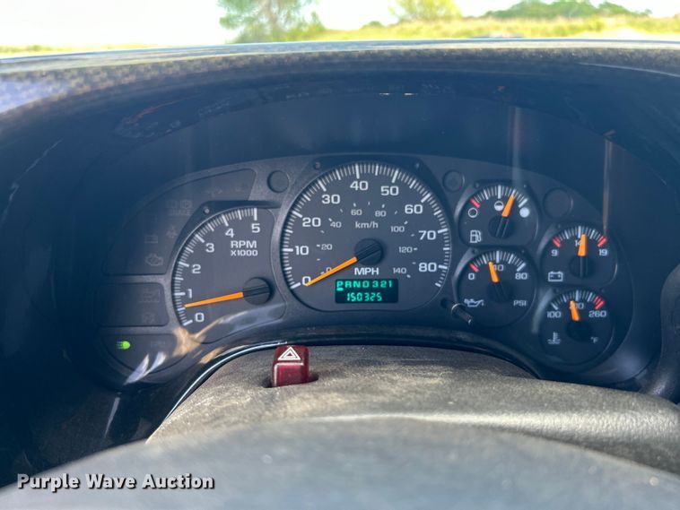 image for item DO1139 2006 Chevrolet C4500 flatbed truck