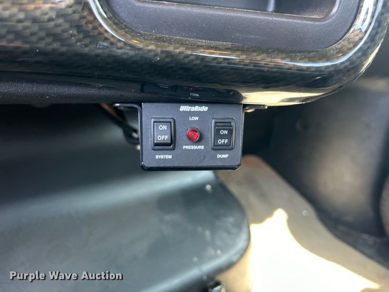 image for item DO1139 2006 Chevrolet C4500 flatbed truck