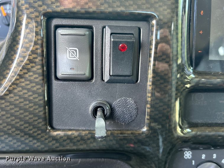 image for item DO1139 2006 Chevrolet C4500 flatbed truck