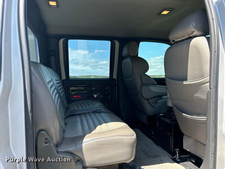 image for item DO1139 2006 Chevrolet C4500 flatbed truck