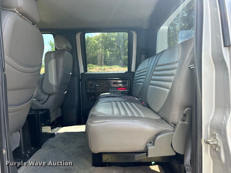 image for item DO1139 2006 Chevrolet C4500 flatbed truck