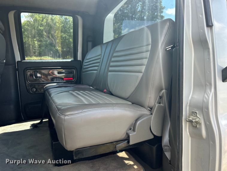 image for item DO1139 2006 Chevrolet C4500 flatbed truck