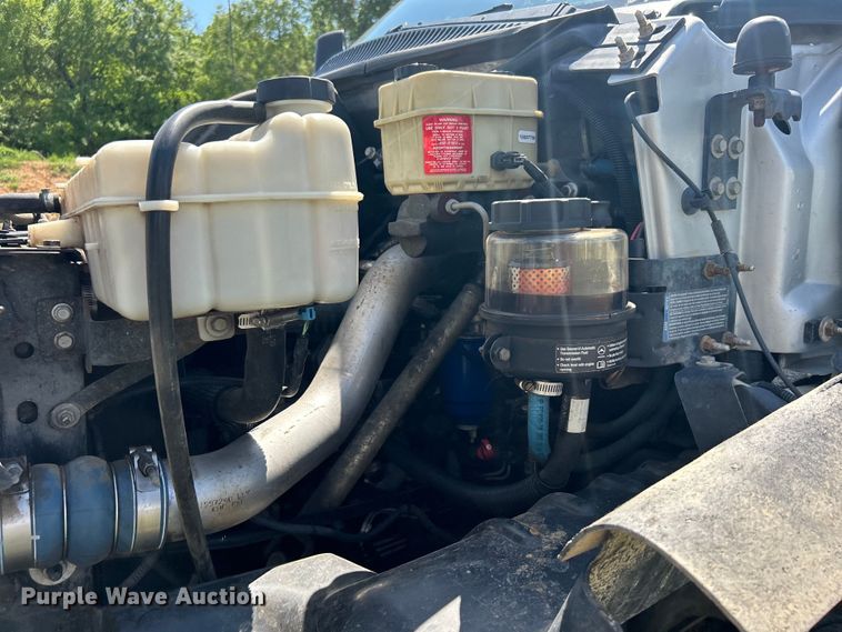 image for item DO1139 2006 Chevrolet C4500 flatbed truck